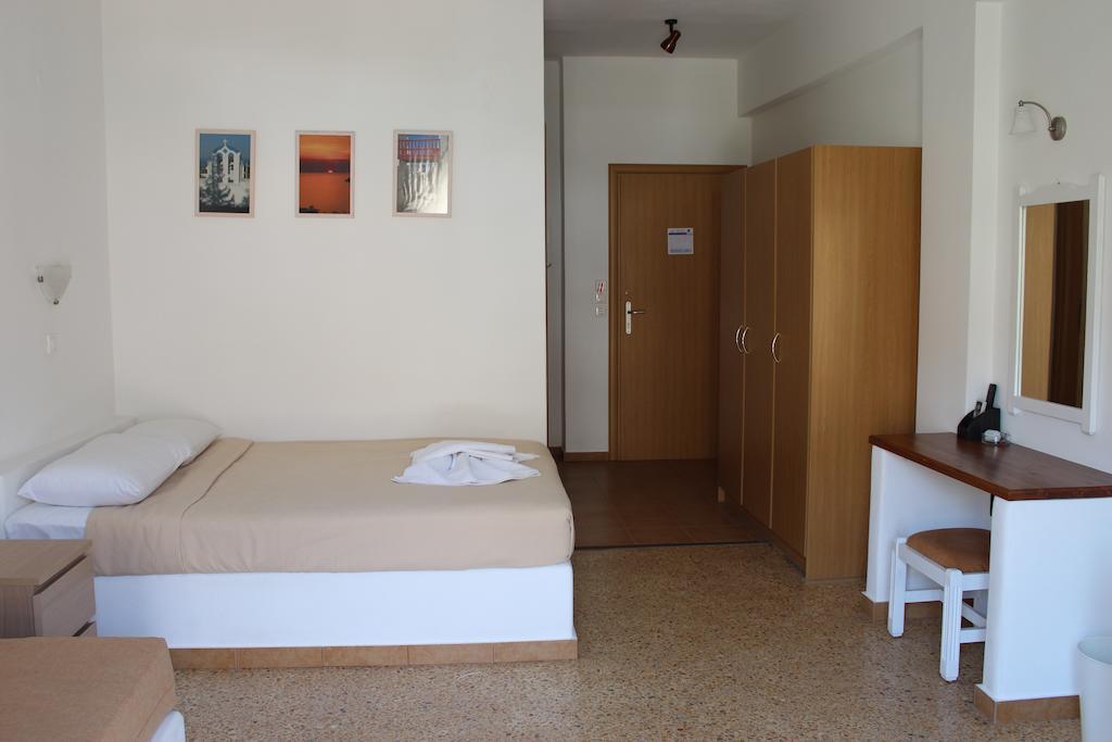 Hotel Kamari Kamares  Pokoj fotografie